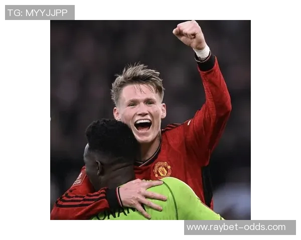 欧联杯冷门那不勒斯逆袭曼联全场沸腾历史瞬间震撼人心 欧联杯冷门那不勒斯逆袭曼联全场沸腾历史瞬间震撼人心