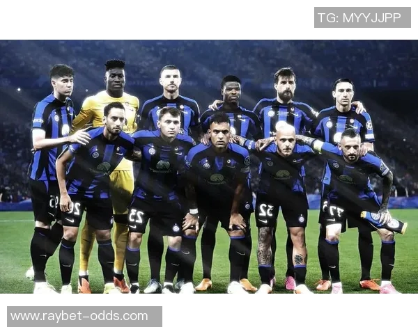 友谊赛精彩对决AC米兰与本菲卡战平后点球大战引发全场热烈反响 友谊赛精彩对决AC米兰与本菲卡战平后点球大战引发全场热烈反响