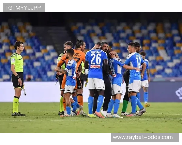 足总杯精彩对决那不勒斯轻松战胜本菲卡红牌事件引发全场热议 足总杯精彩对决那不勒斯轻松战胜本菲卡红牌事件引发全场热议