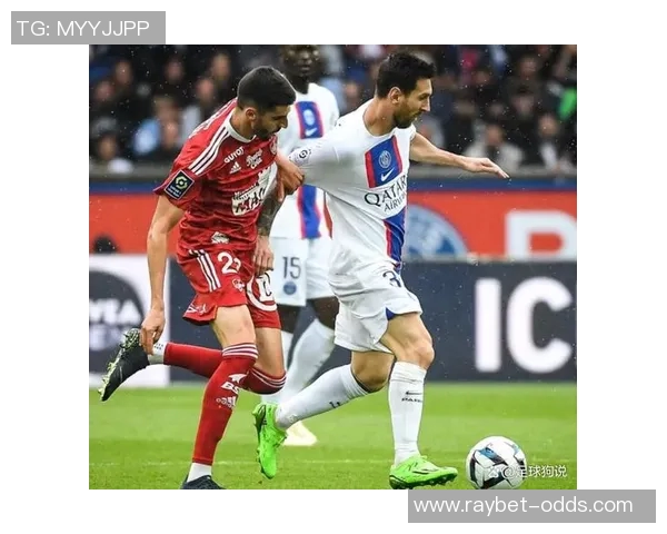 中超精彩对决巴黎圣日耳曼与波尔图战成平局神扑瞬间引发全场热议 中超精彩对决巴黎圣日耳曼与波尔图战成平局神扑瞬间引发全场热议