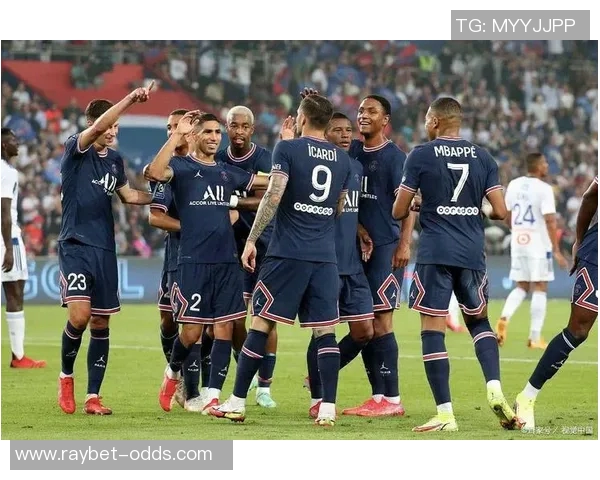 英超激战AC米兰与巴黎圣日耳曼战成平局全场瞬间燃爆激情 英超激战AC米兰与巴黎圣日耳曼战成平局全场瞬间燃爆激情